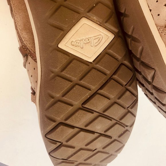 Clarks Soft Cushion Taupe Slip On Shoes 9 - Picture 4 of 9